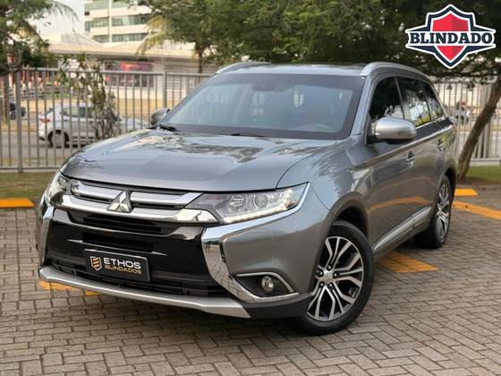 MITSUBISHI OUTLANDER 2.2 4X4 16V DIESEL 4P AUTOMÁTICO